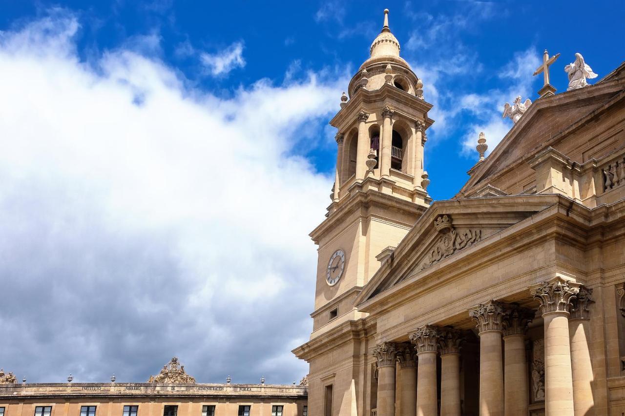 Top Apartment Frente A La Catedral パンプローナ エクステリア 写真